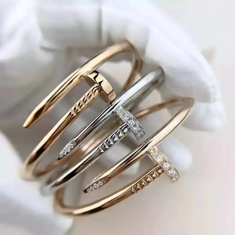 

2022 New Love Bracelet Holiday Gift Preferred Gift Box