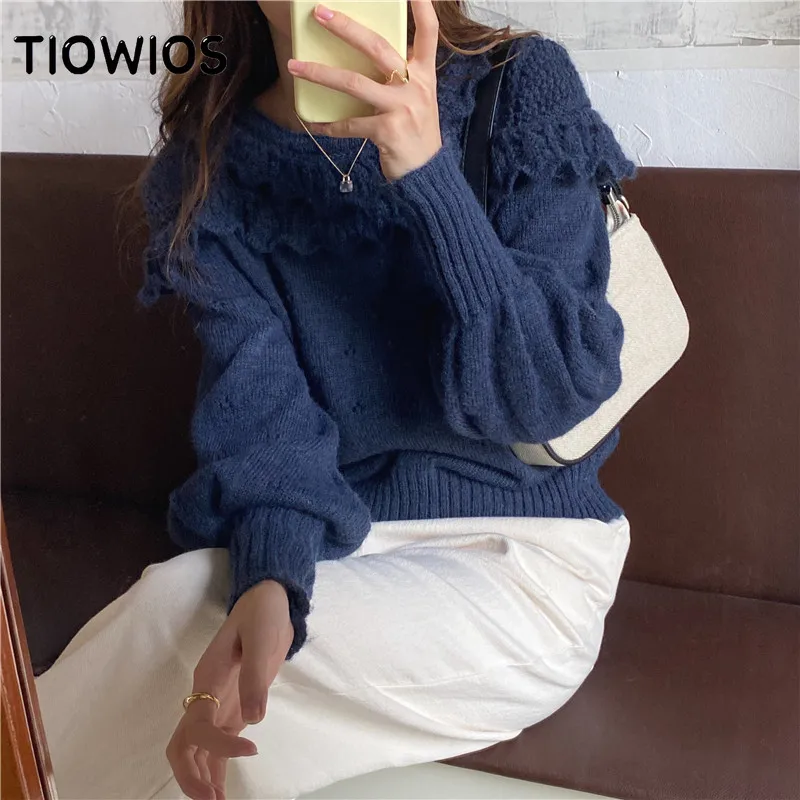 

Женский пуловер с вырезами, Осень-зима