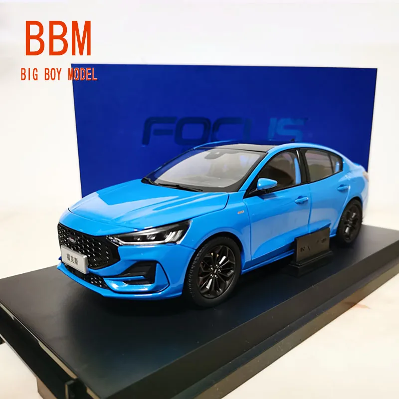 

Коллекционная модель автомобиля FORD FOCUS из сплава под давлением в масштабе 1/18, 2020, 2022, коллекционное украшение, игрушки для мальчиков, подарки для детей