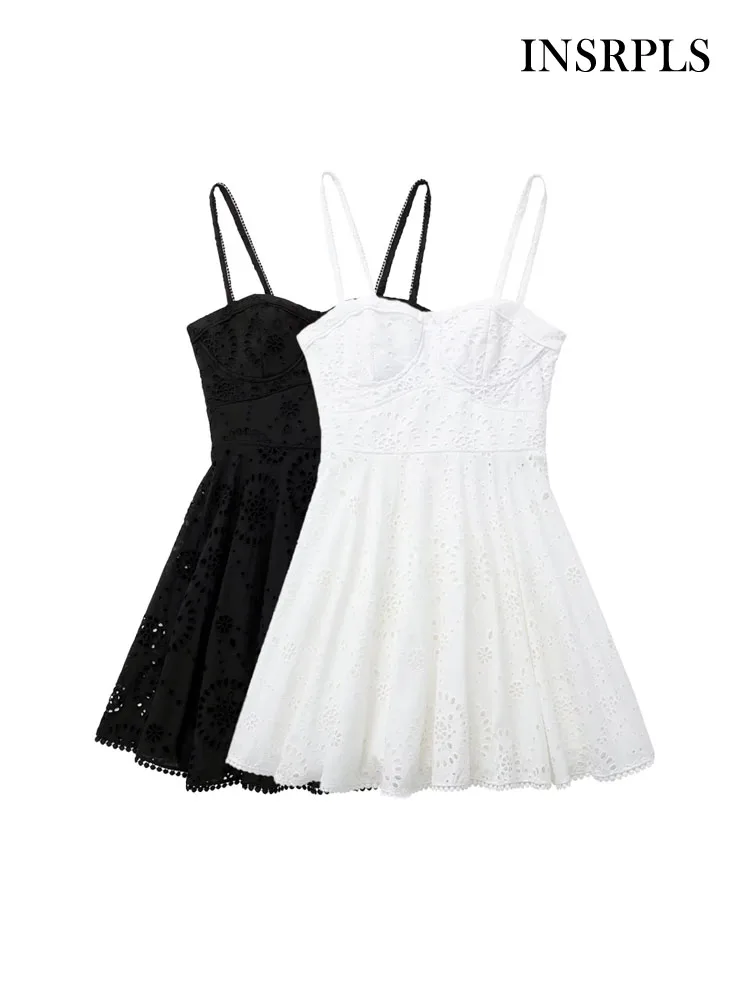 

Женское мини-платье с вышивкой, на тонких бретельках