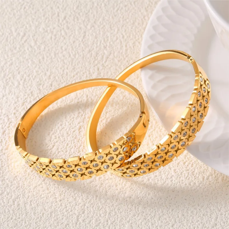 Женский браслет из нержавеющей стали Liora