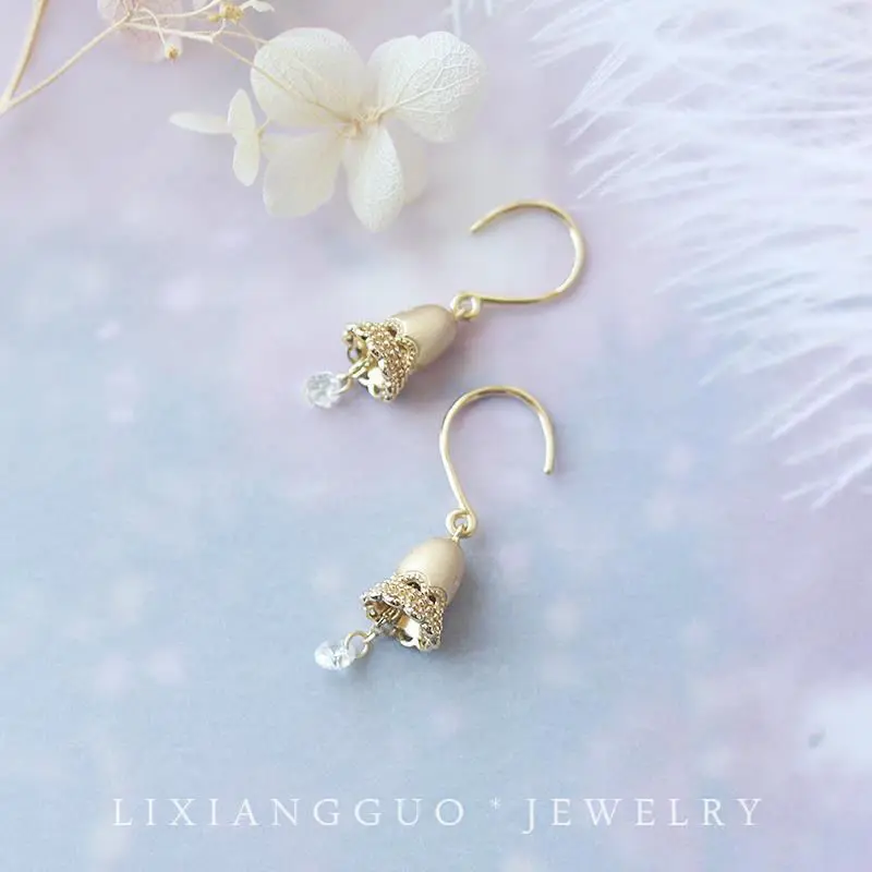 

[Bell] Lace Small Bell Exquisite Lace Sandblasting Japanese Wind Chimes S925 Sterling Silver Earrings Fashionable and Versatile