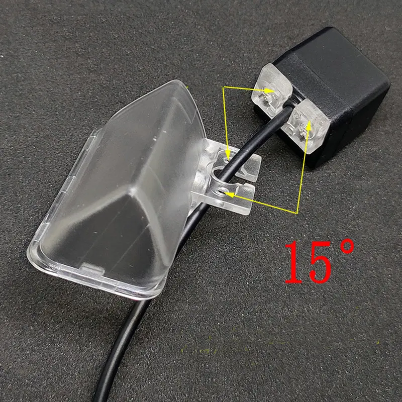 Применим к кронштейну камеры транспортного средства увеличивающая угол задняя