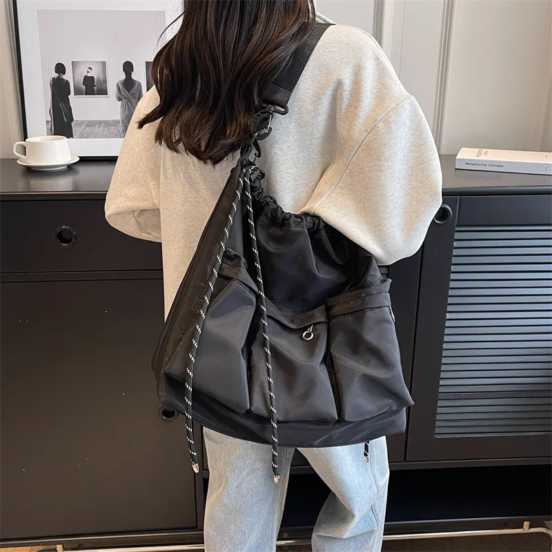 Рисунок 3 - CGCBAG 2023, модная сумка-тоут в стиле Харадзюку