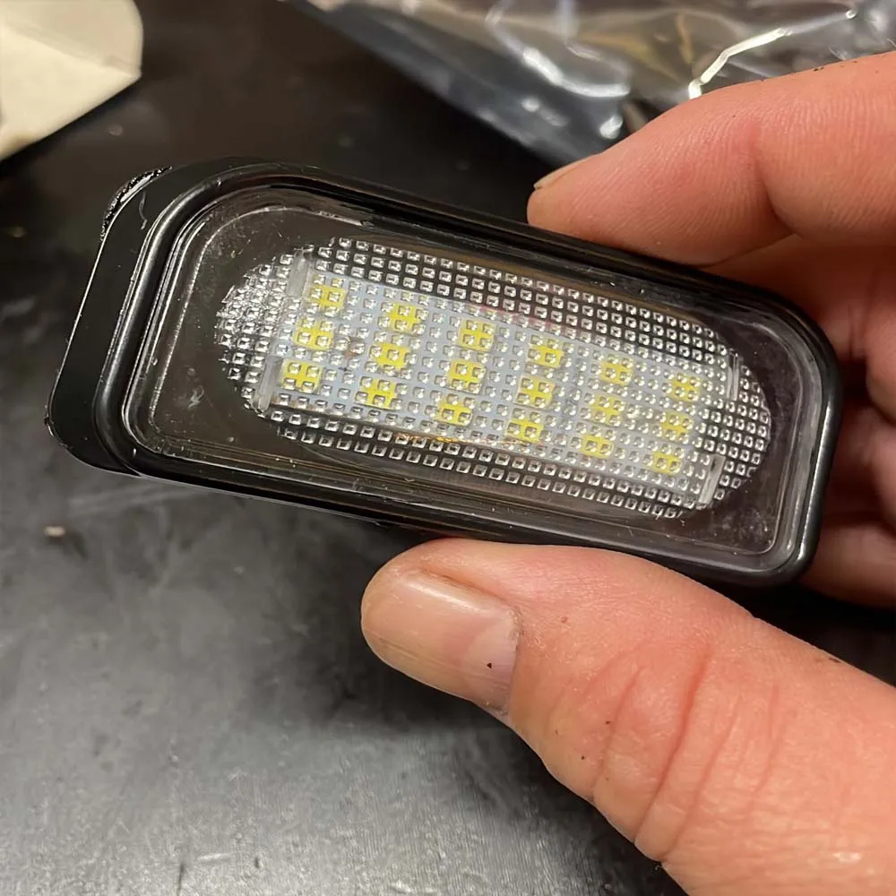 2 шт. задний номерной знак для Chrysler Crossfire coupe и Cabrio 2003 2004 2005 2006 2007