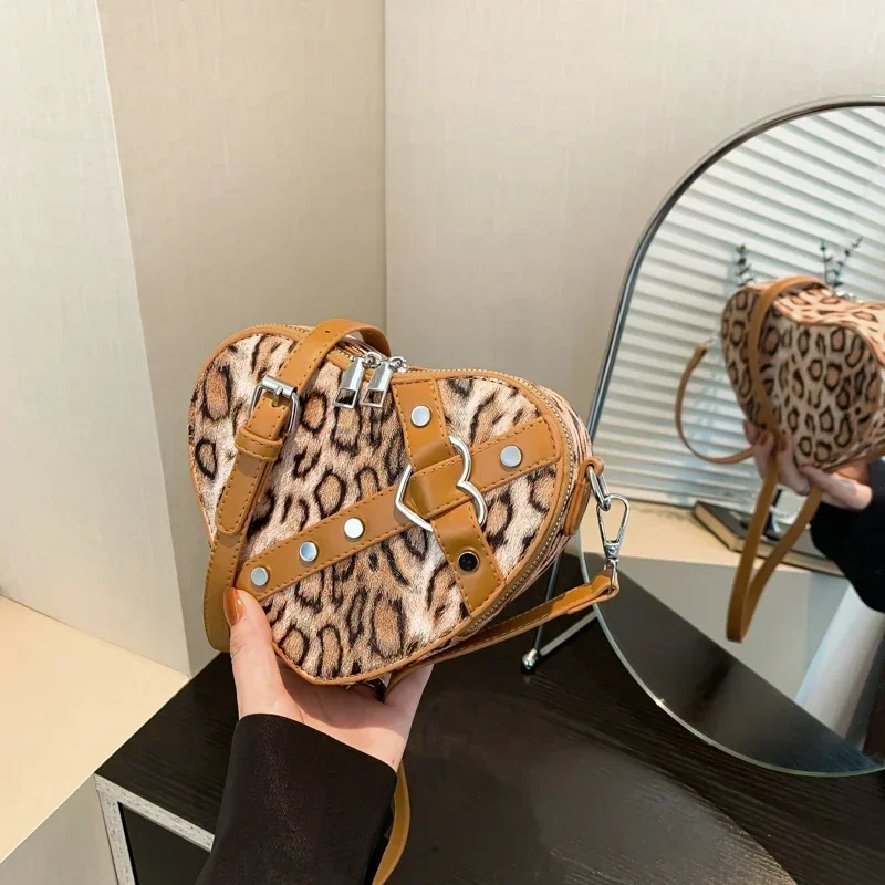 Маленькая и нишевая индивидуальная женская сумка Высококачественная модная