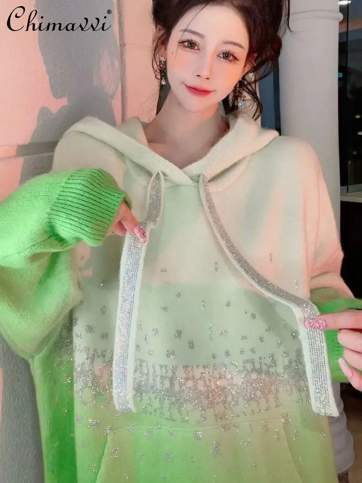 

European Station Heavy Hot Drilling Loose Hooded Sweater Women Winter New Thickened Long Sleeve Pullover Sweet Elegant Knitwear