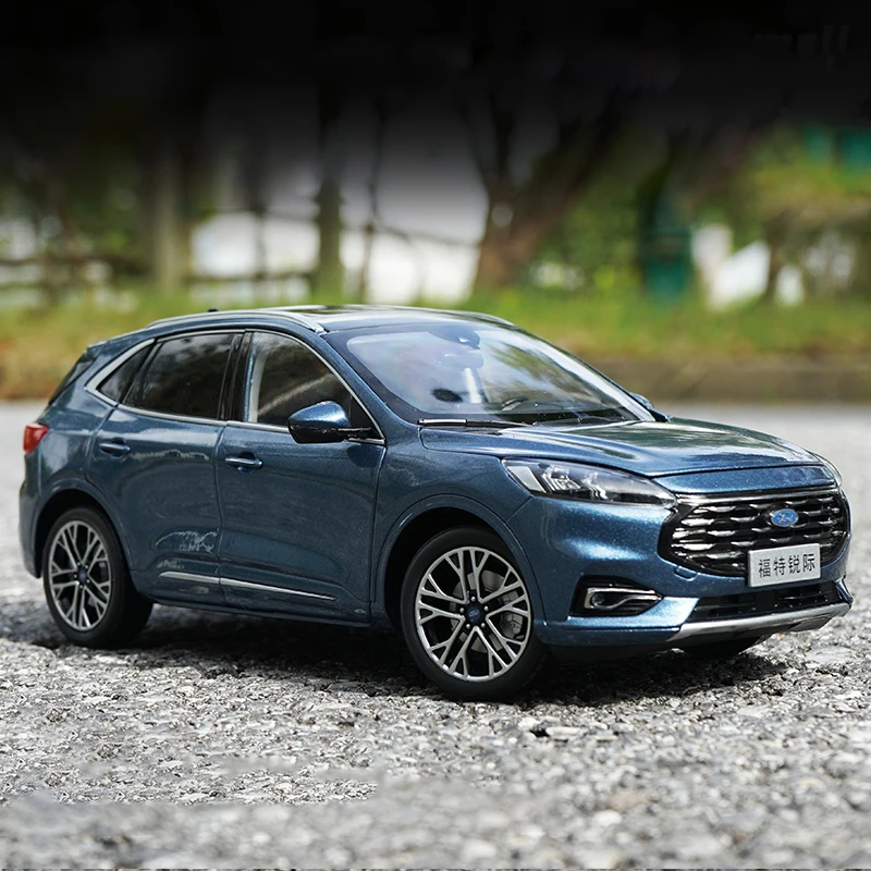 

Модель автомобиля FORD ESCAPE из сплава, масштаб 1:18, 26 см