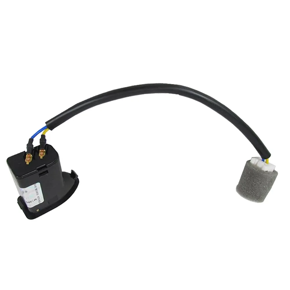 

Кнопка переключения для багажника Tiburon Coupe 03-08 93555-2C000 черная