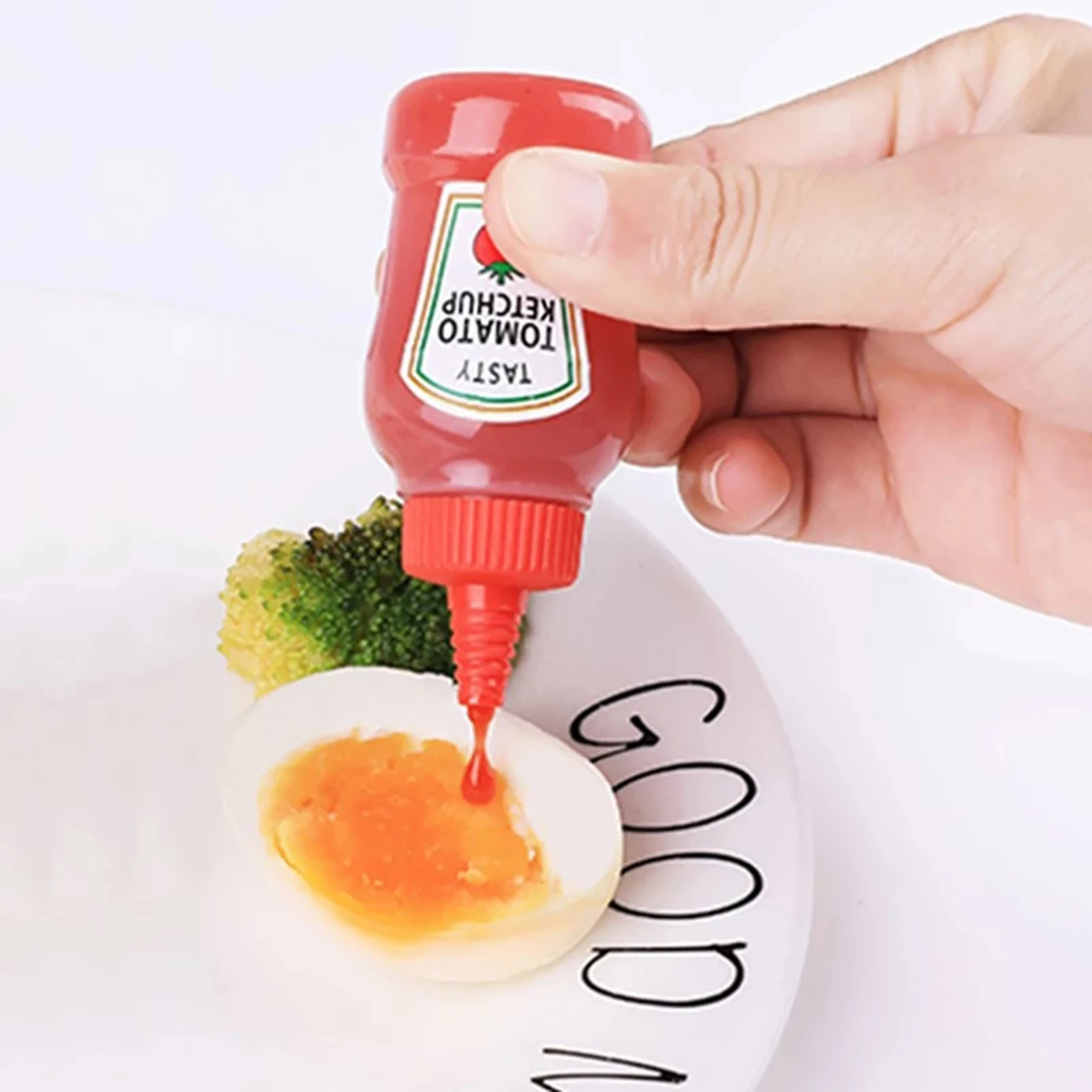 

Kitchen Portable Seasoning Bottle Mini Ketchup Bottle Portable Small Pot Salad Soy Sauce Spray Bottle Ketchup Honey Mustard