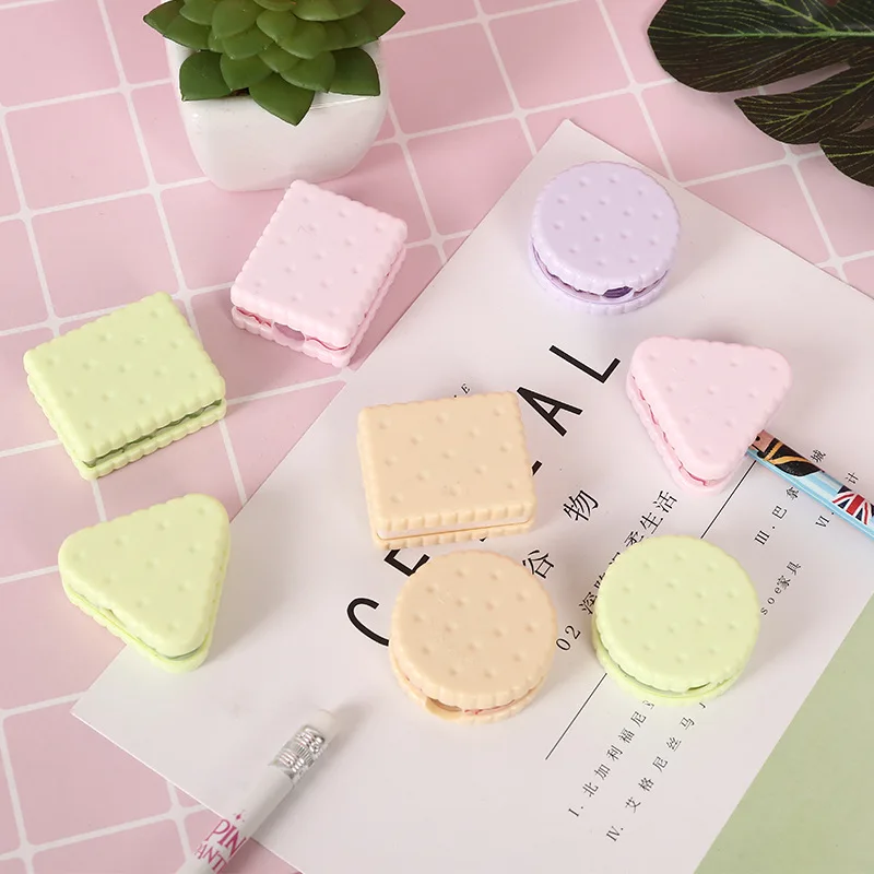 

2pcs Cookies Pencil Sharpeners School Items Stationery Accessories Kawaii Biscuit Shape Students for Cute Gifts Office Supplies