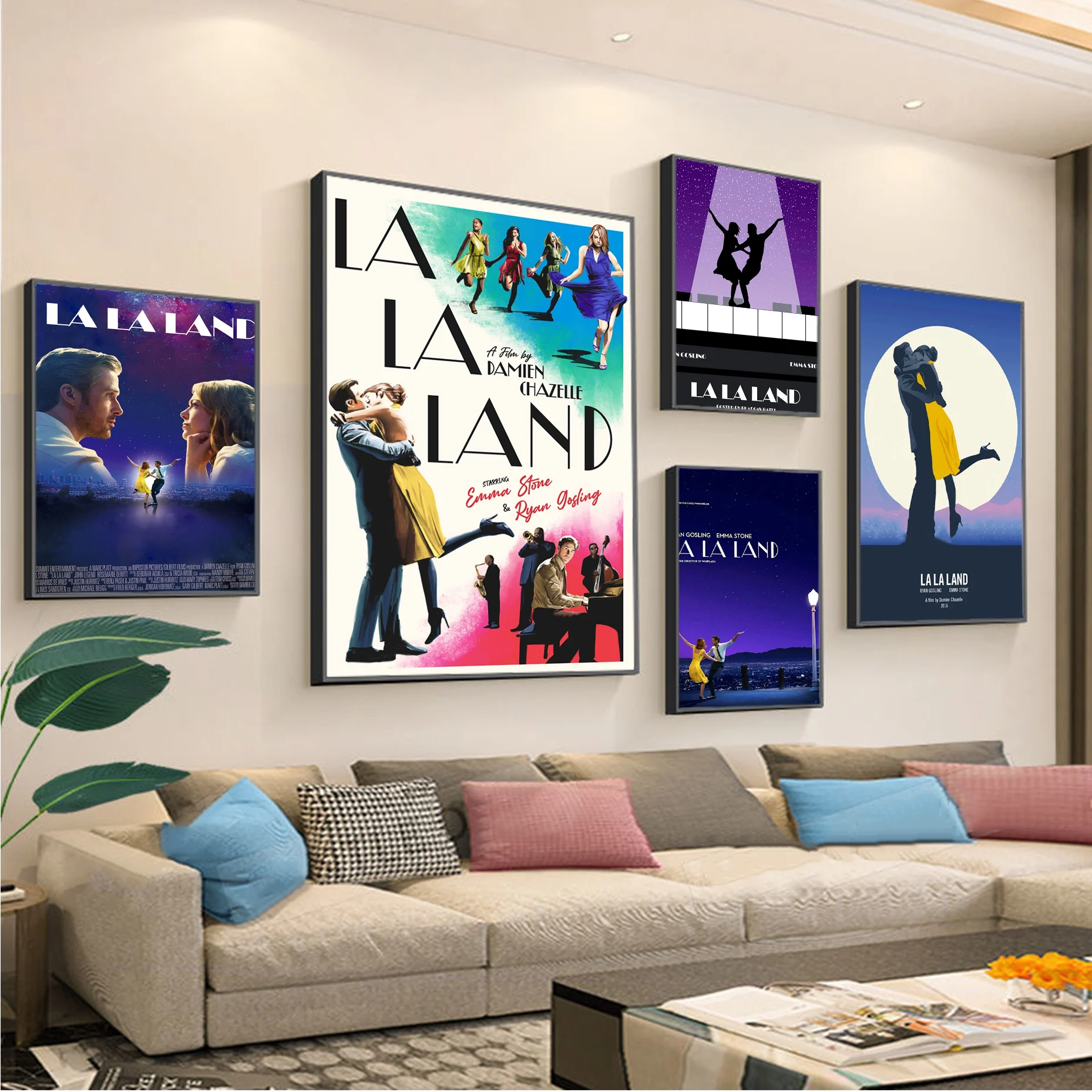 

LA LA LAND Movie Classic Anime Poster Retro Kraft Paper Sticker DIY Room Bar Cafe Stickers Wall Painting