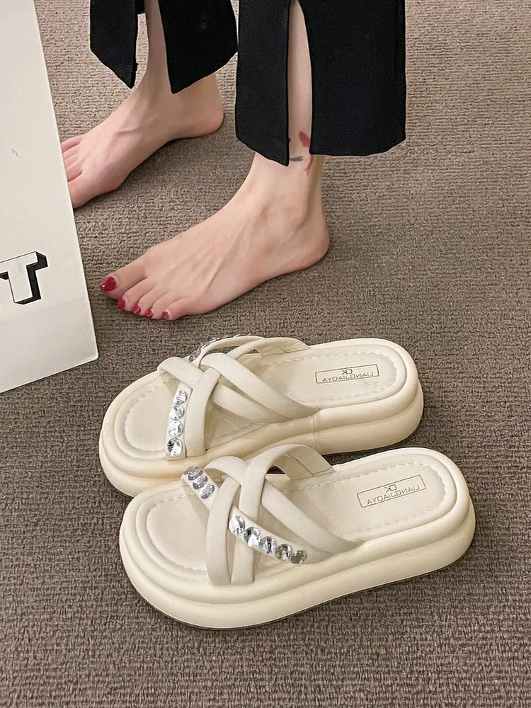 

House Slippers Platform Flat Shoes Female Med Slides Summer Clogs Woman Pantofle Fashion Soft Beach 2023 Luxury Casual Rome PU