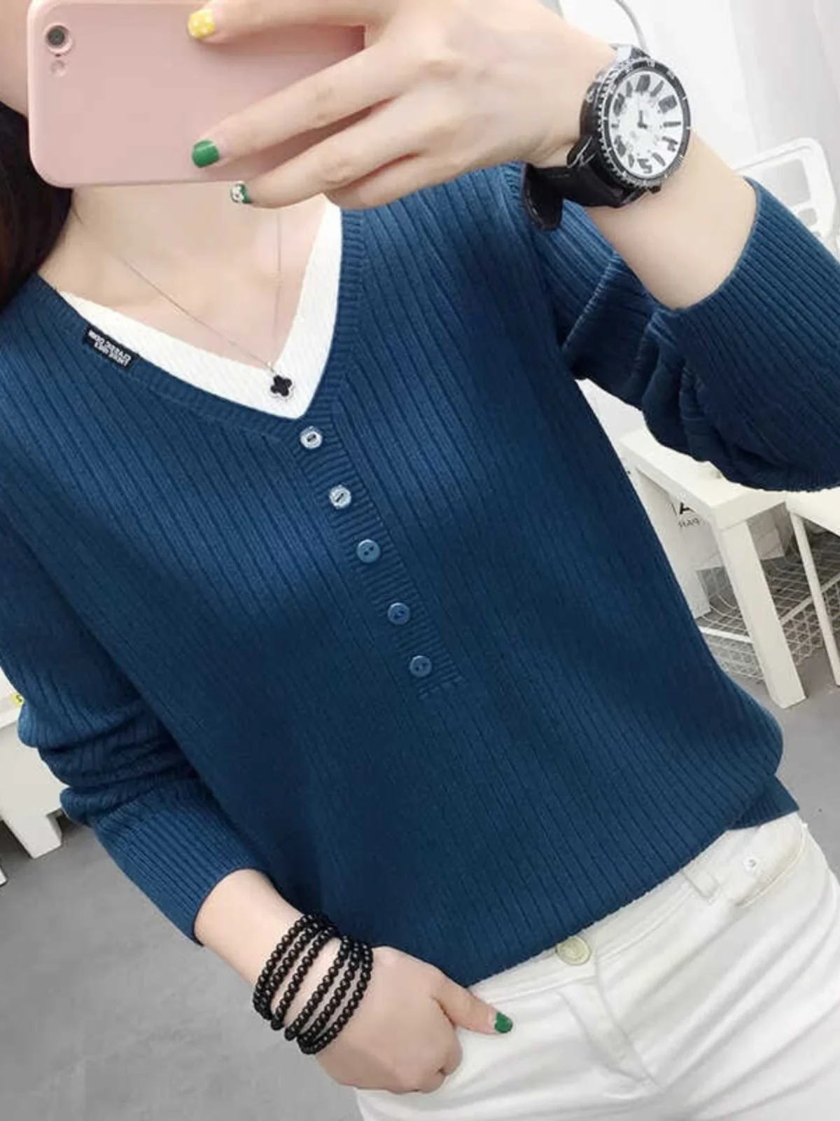 V-neck Sweater Women Spring and Autumn Knitted Fake Two Pieces Top 2024 New Loose Long sleeve Short Bottoming Shirt Inner wea... |