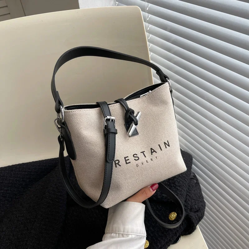 

Fashion Personality Daily Canvas Letter Printing Cow Horn Buckle Simple Women's Bag One Shoulder Crossbody Bag messenger bags
