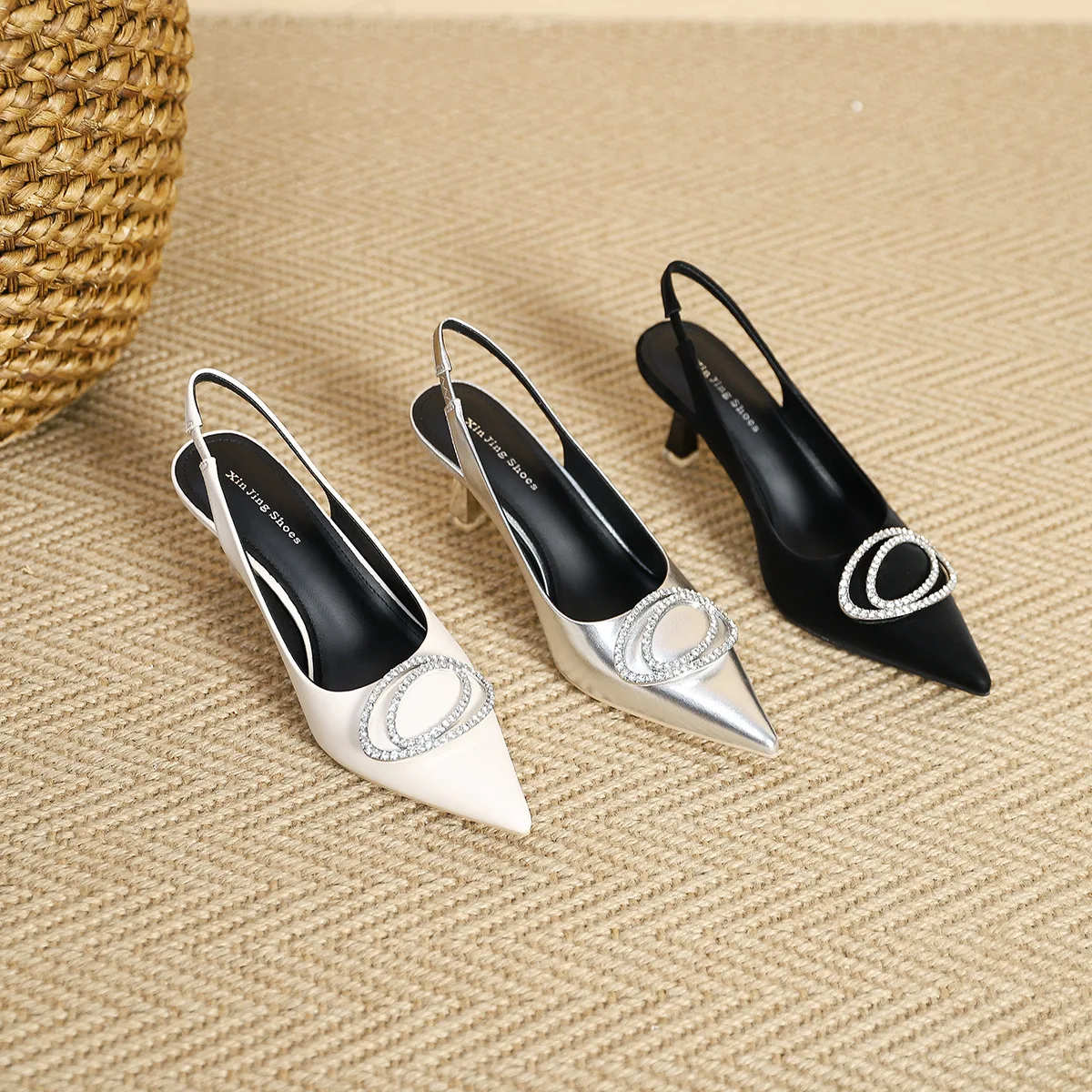 Сандалии с эластичной лентой и ремешками на каблуке весенняя обувь неглубоким