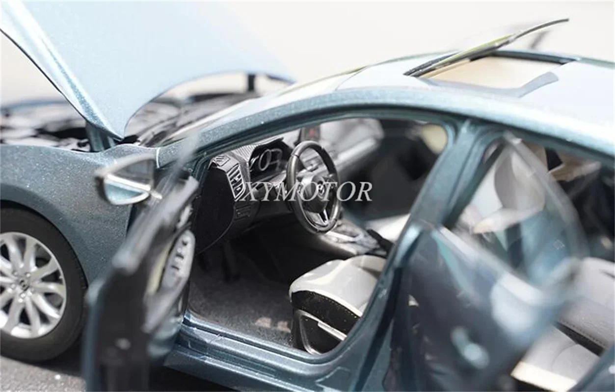 1/18 для Mazda 3 M3 AXELA металлическая литая модель автомобиля игрушки Хобби Подарки