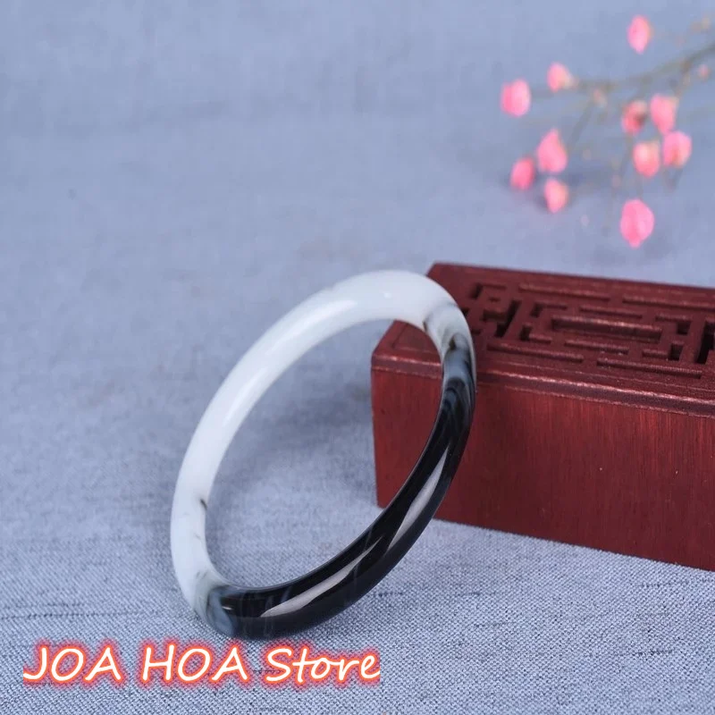 

Natural Black And White Hand-Carved Round Bar Jade Bracelet Fashion Boutique Jewelry