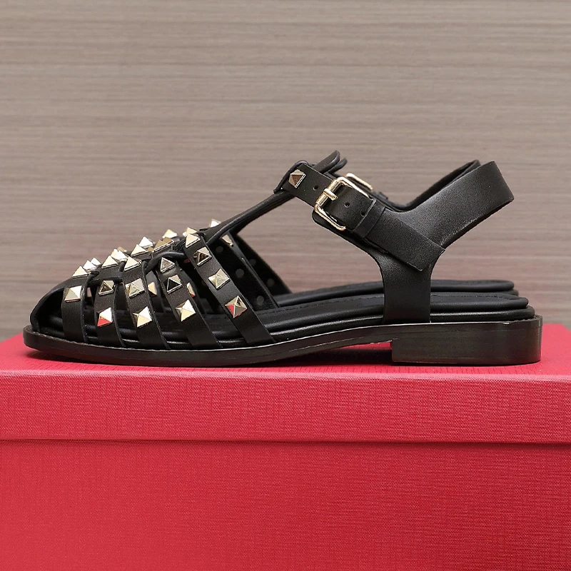 

Sandal Women Summer 2023 New Genuine Leather Upper Metal Rivet Decor Solid Toe Wrapping Female Shoes Fashion Retro Fairy Shoes