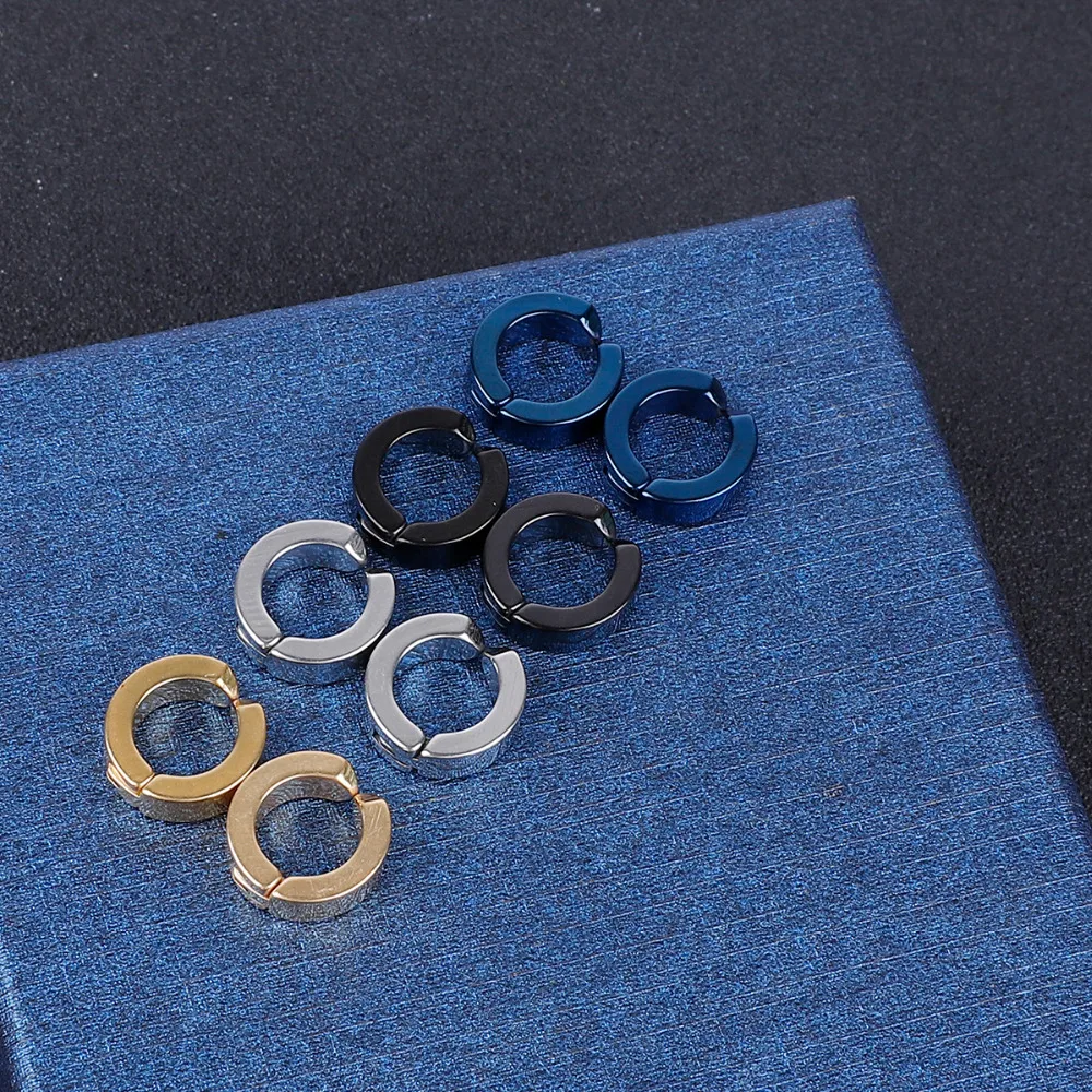 

OOCYSPOO Clip-on Fake Earrings No Pierced Non-piercing Earcuff Ear Clip Earrings Without Piercing Street Pop Punk Jewelry
