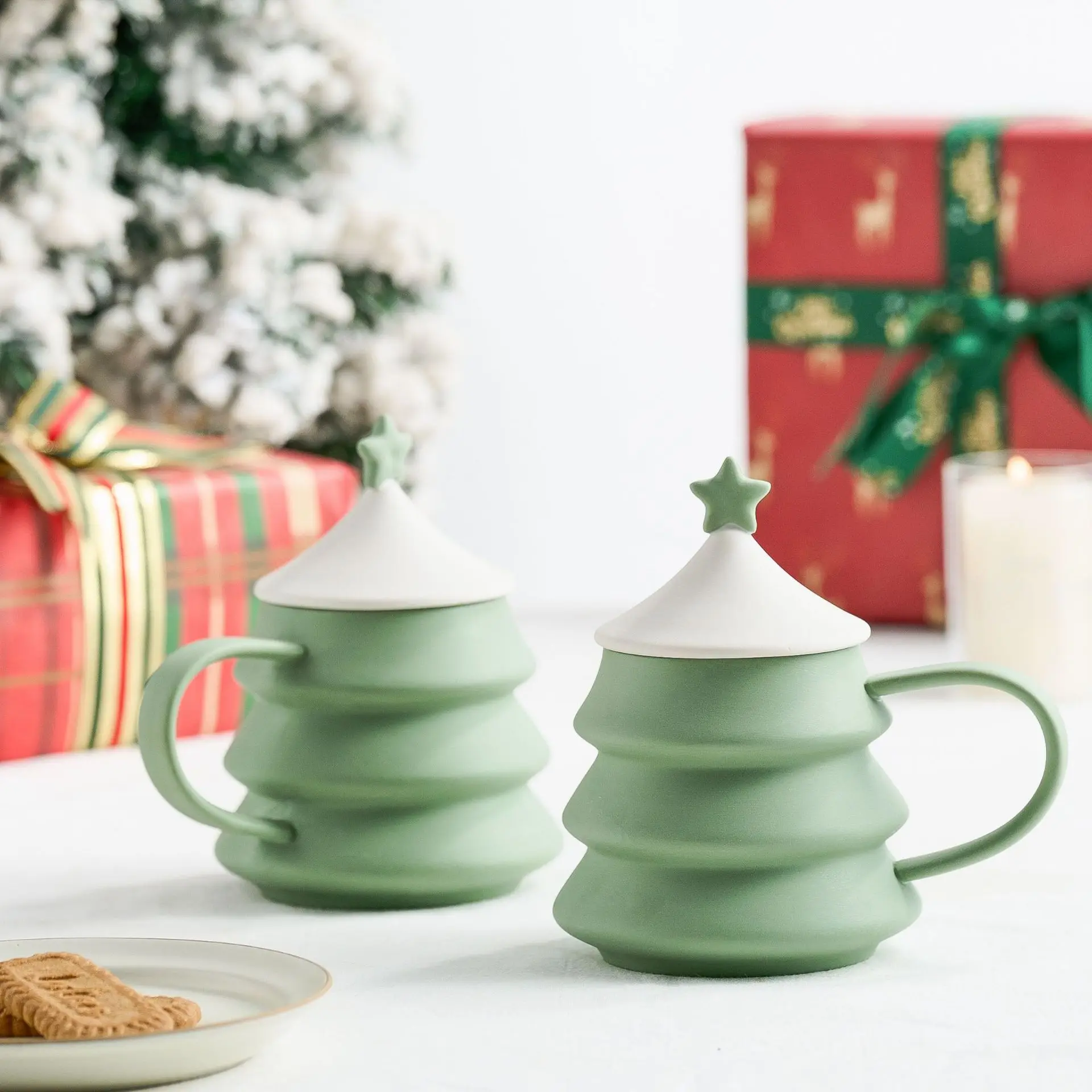 

2023 New Christmas Tree Cup Ceramic Tree Star CupCoffee Cup Mug kawaii Large-capacity Cups with Lid Children's Christmas Gifts