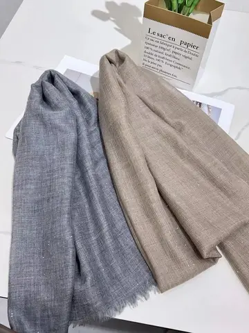 Кашемировая мерцающая шаль  Vogue Studio