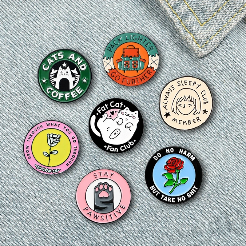

Creative Cartoon Cat Club Enamel Pin Planet Cafe Cat Claw Backpack Brooch Badge Denim Shirt Cute Animal Jewelry Gifts for Friend