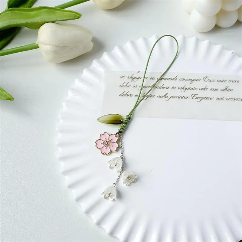 Handmade Creative Tulip Flower Keychain Distinctive Trendy Short Mobile Phone Hand Rope Pendant Decoration Accessories
