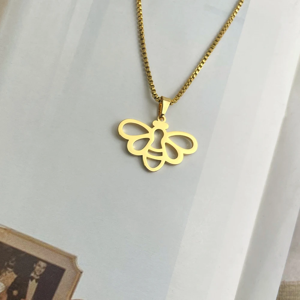

Personalized Necklace for Women Cute Little Bee Gold Stainless Steel Fashion Jewelry Pendant Gifts Collar Acero Inoxidable Mujer