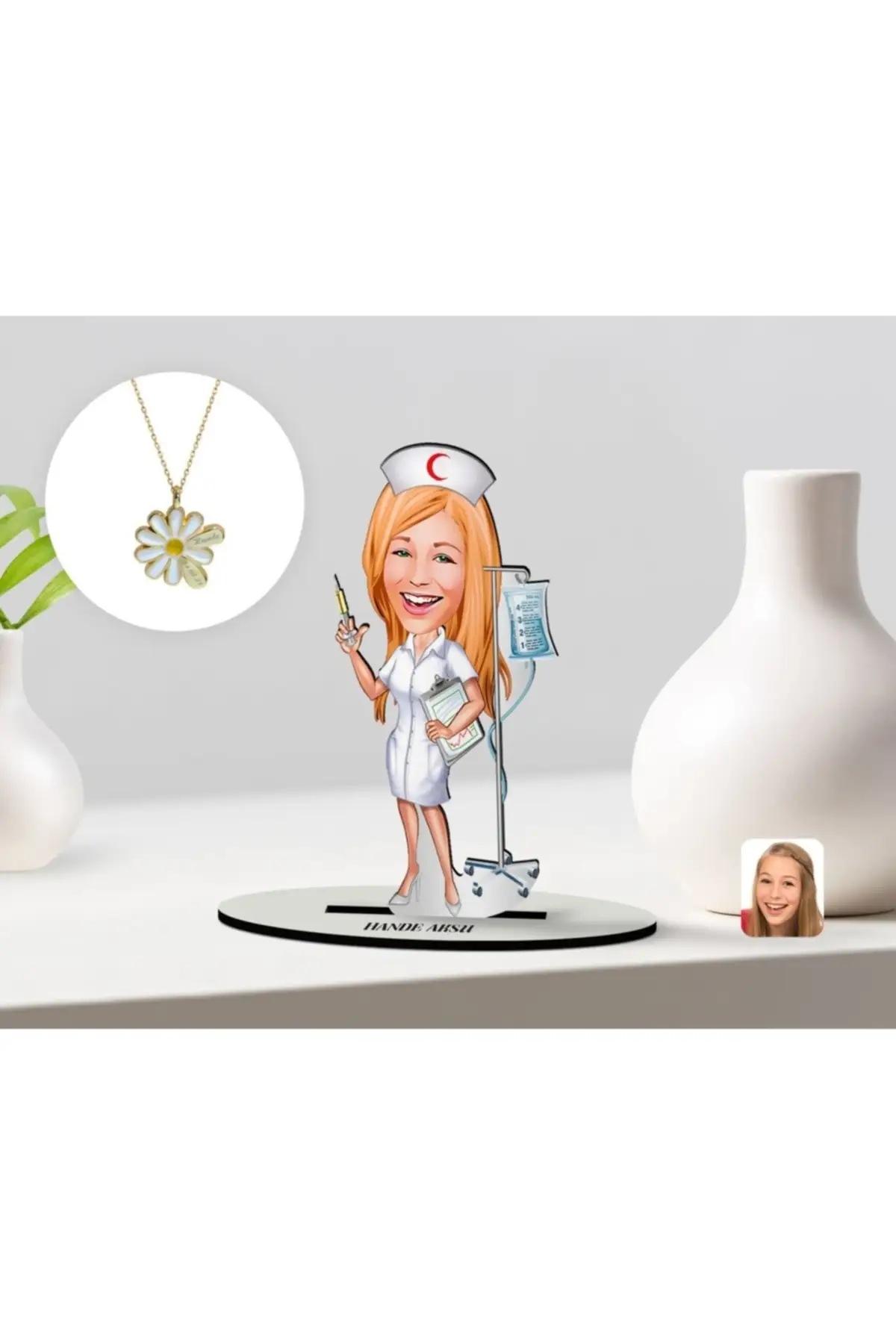 

Personalized women's Professional photography Cartoon 3d Wooden trinkets And Date Daisy Necklace With Name