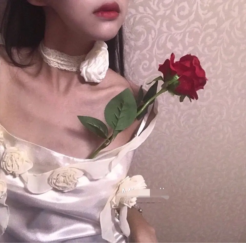 Женское кружевное ожерелье-чокер с крупными цветами