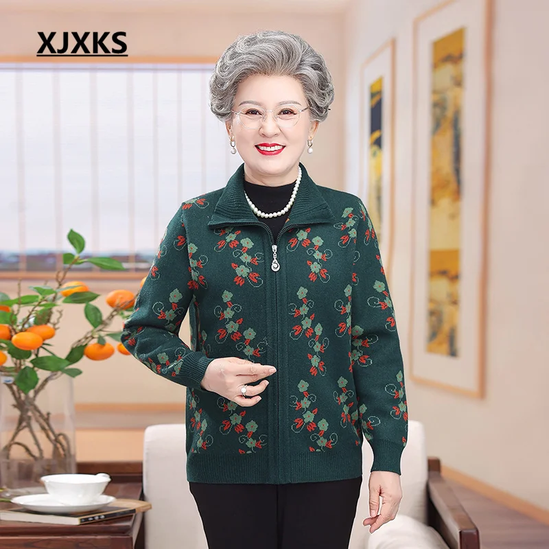 

XJXKS 2022 Casacos De Inverno Feminino Plus Size Zipper Cardigan Women's Jacket Middle-aged Elderly Jaqueta Feminina Chaquetas