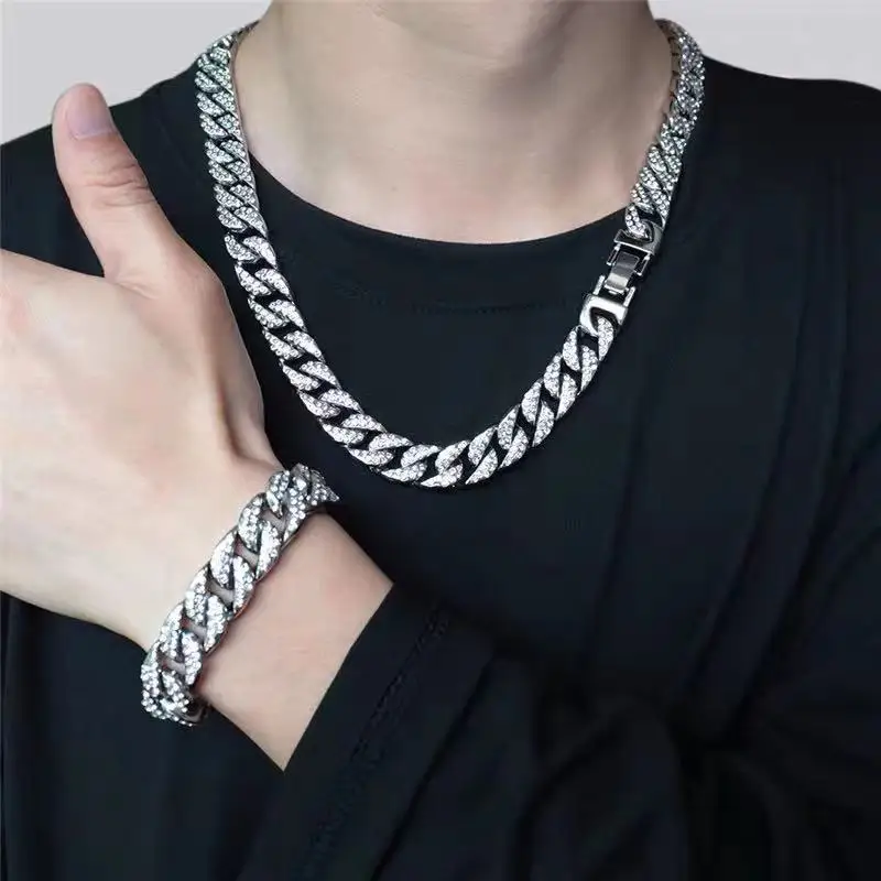 

Rapper Hip Hop Iced Out Paved Rhinestone 15MM Miami Curb Cuban Link Chain Gold Sliver Necklaces for Men Women Jewelry Men Choker
