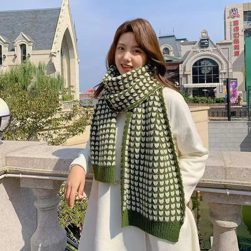 

Роскошный высококачественный 2021 новый бренд маленький свежий клетчатый шарф Женская осенне-зимняя теплая шаль с кисточками сто шарфов