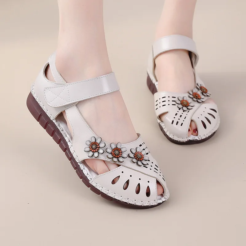 2023 New Female Leather Flat Shoes Flowers Breathable Women Hollow Sandals Comfortable Soft Sole Mom Walking Shoes Loafers