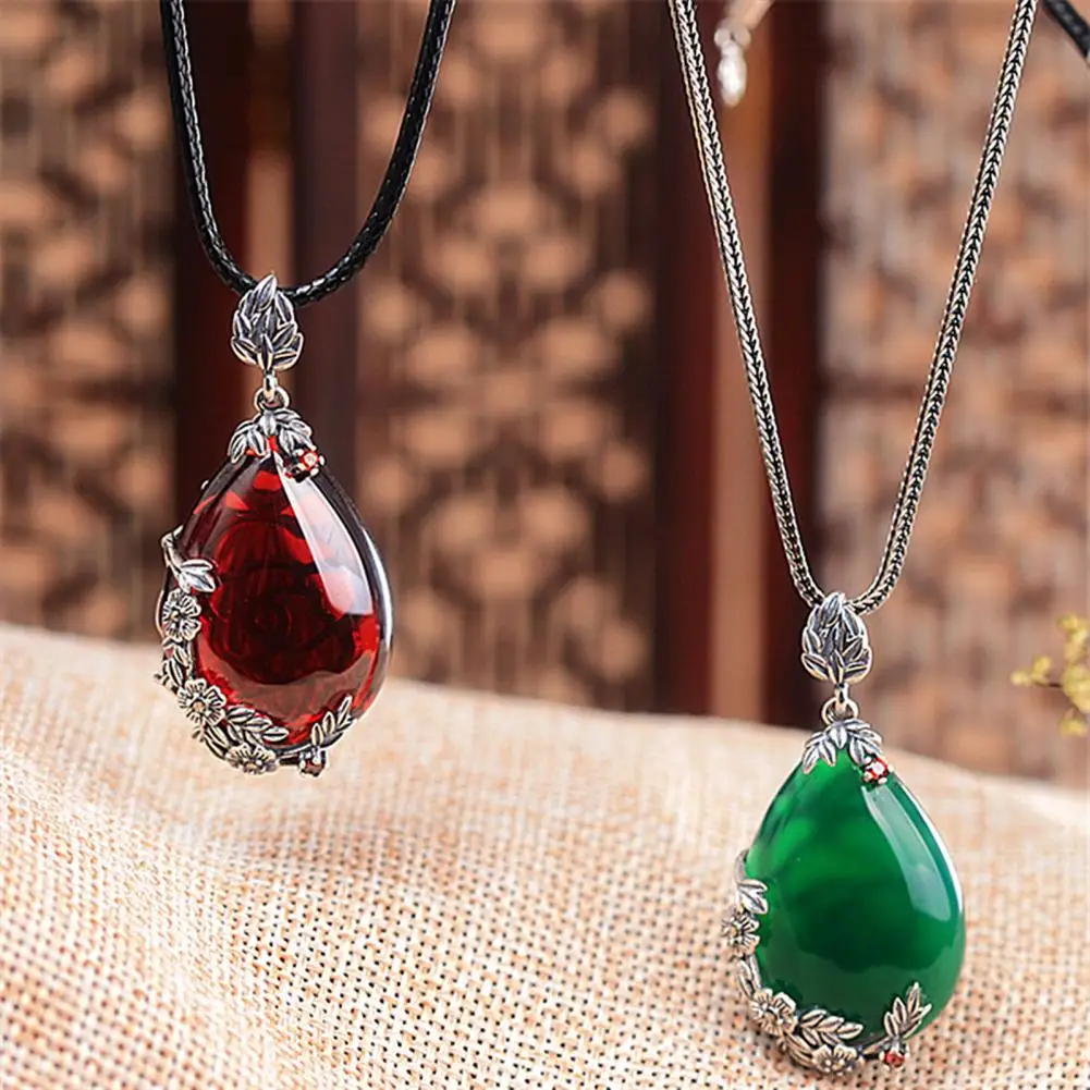 

Chic Necklace Lightweight Pendant Floral Smooth Lady Pendant Eye-catching