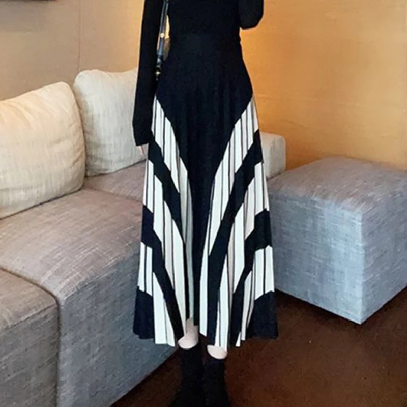 Small design stripe high waist knitted skirt for women 2022 new autumn and winter pleated A-line sweater long skirt  Polyester