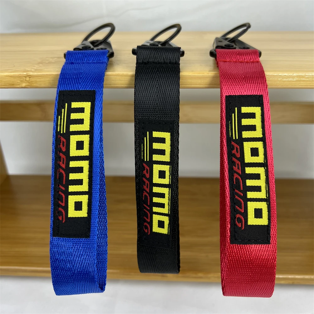 

Car Keychain MOMO Racing Logo Embroidery Craft Fabric Alloy Lock Key Ring For BMW Suzuki Honda Ford VW Subaru Toyota Accessories