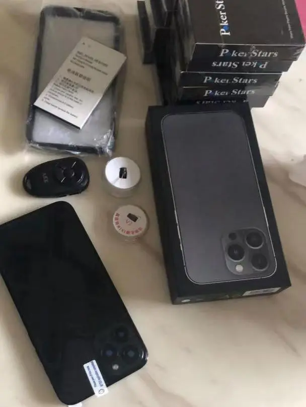 

Русская версия akk6, верно.Есть (akk6дистанционный на, Ники шники на Один, две батарейки для телефона и набор тестовых