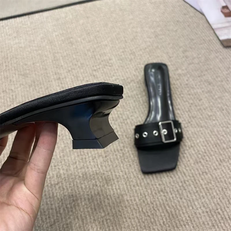 2023 New Women's Shoes Flat Sexy Square Toe Outdoor Beach Slipper Fashion Women's Slipper Black Luxury Sandals  Zapatos De Mujer