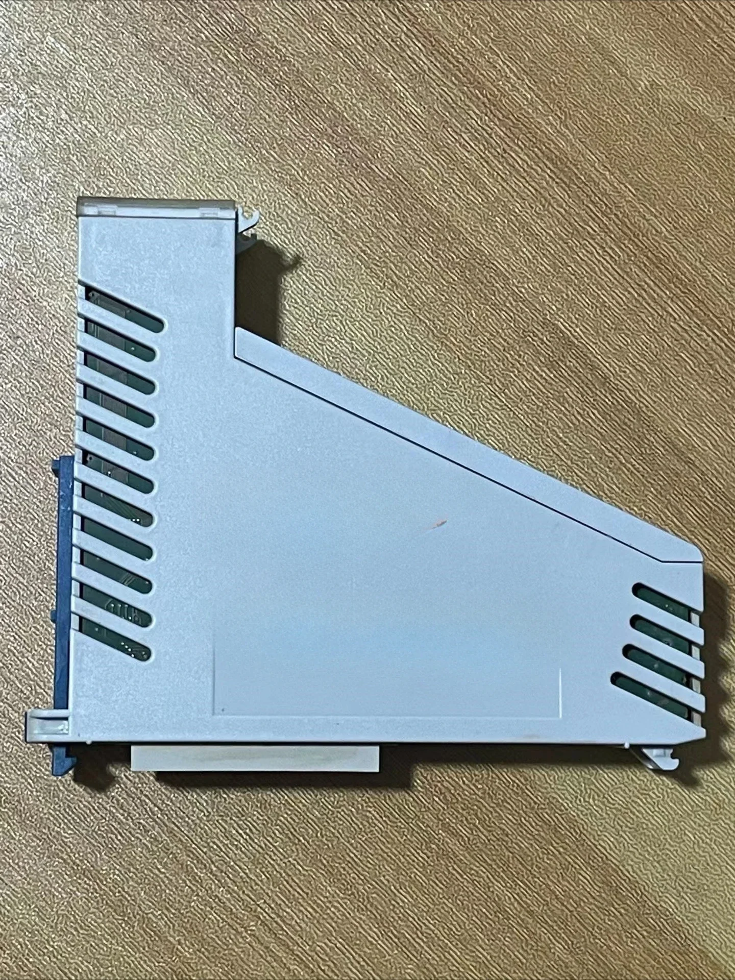 Для модуля SIGMATEK CDM167-1 физическое фотосъемки разобранные детали в хорошем