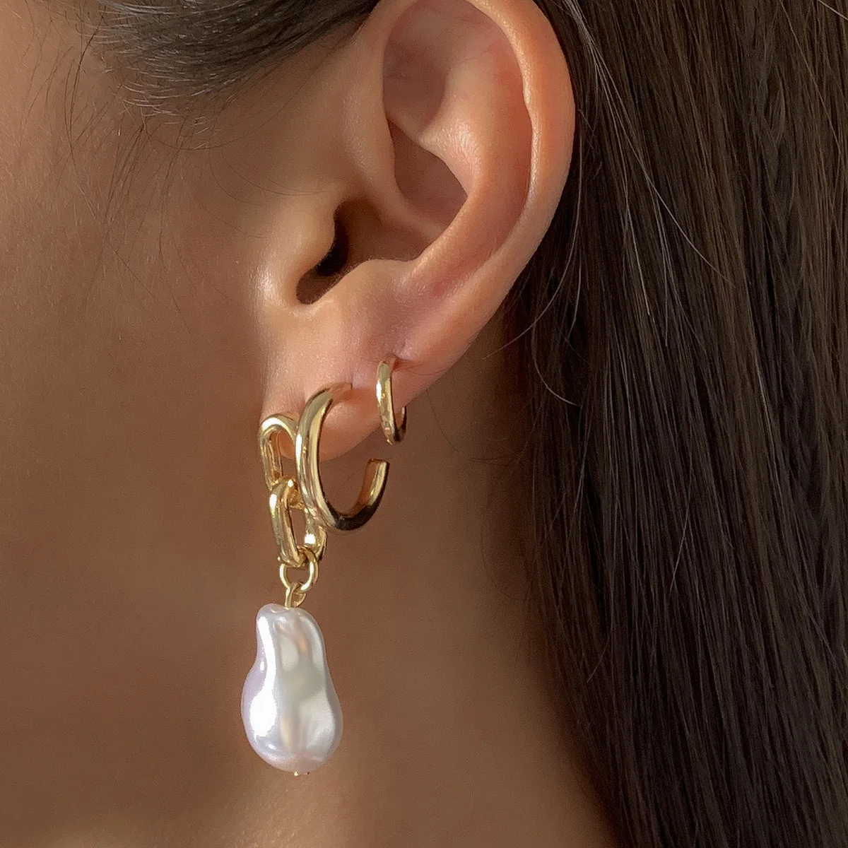 

Jaeeyin Geometric Baroque Imitation Pearls Drop Earrings Hip Hop Cuff Openable Metal Round Charm Earrings Jewelry Gifts
