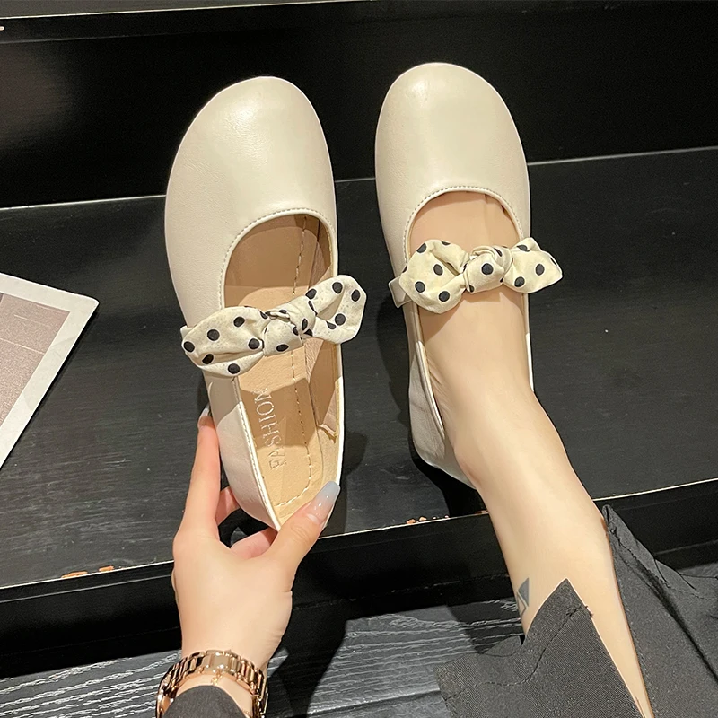 

Shoes Woman Comfortable And Elegant Shallow Mouth Round Toe Female Footwear Casual Sneaker Bow-Knot Moccasin New Dress Summer