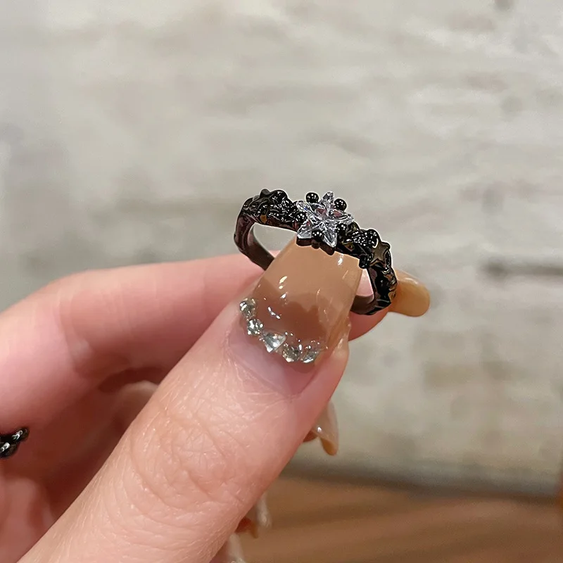 

Парные черные кольца неправильной формы из жидкого металла для женщин 2023 модные кольца со звездой из прозрачного циркония ювелирные изделия для молодых девушек в стиле панк эстетика