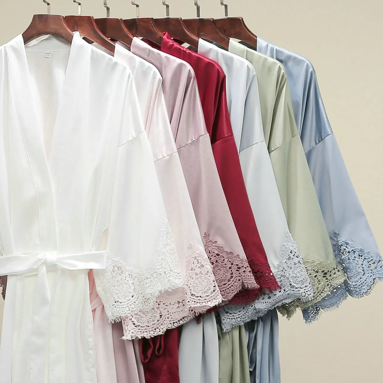 Owiter 2020 New Women Matt Satin Lace Robe Bride Robe Bridesmaid Robes Bridal Wedding Short Robe Bathrobe Sleepwear Dressing