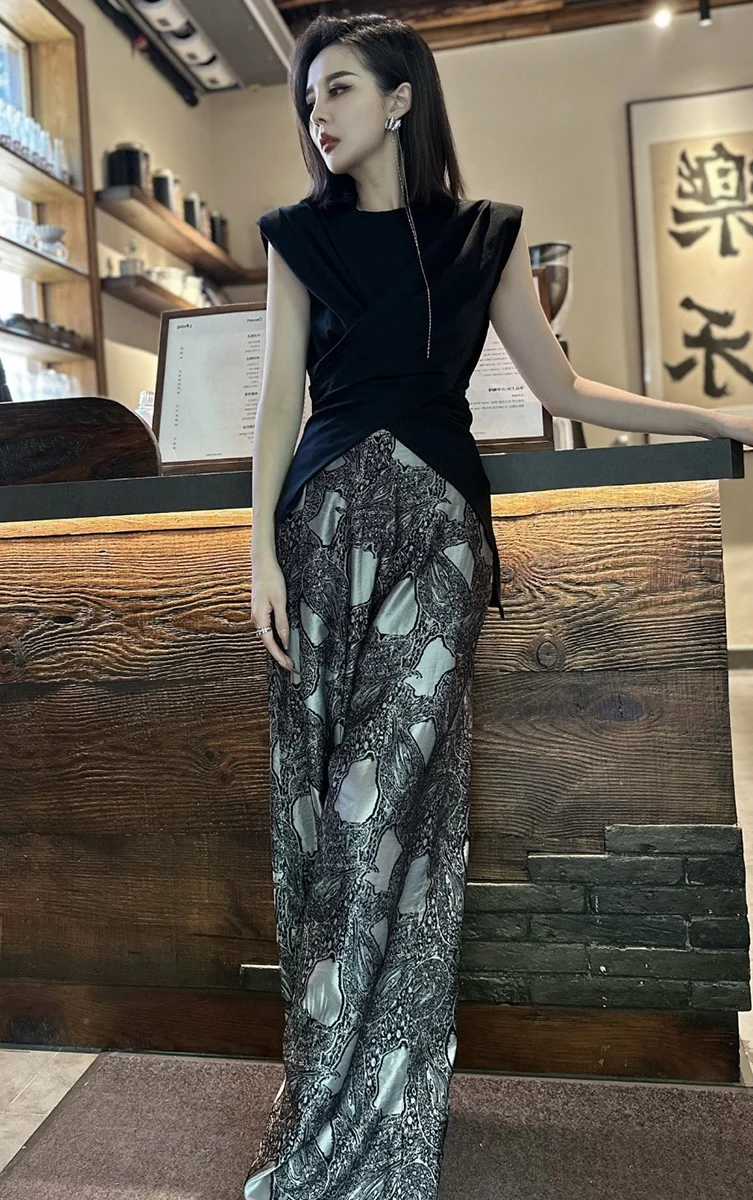 

2023 Spring/Summer Fashion New Women's Clothing Cross Waist-Controlled Top Matching Wide-Leg Skort Suit 0801