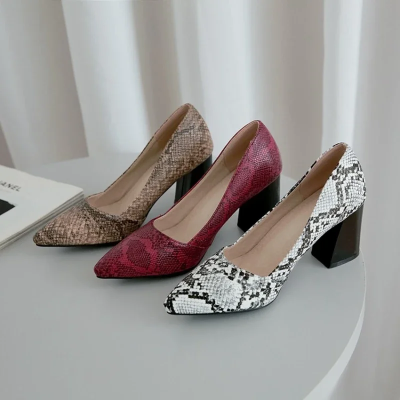 Женские кожаные туфли на платформе размеры 32-48 очень высокий каблук 8 см