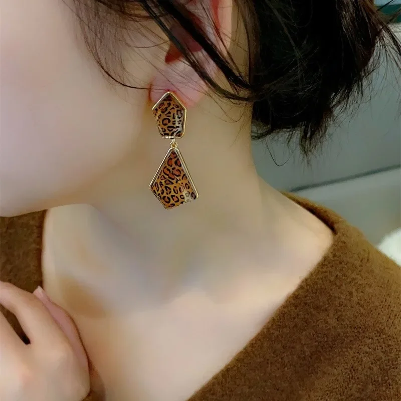 Женские геометрические серьги Draweye с леопардовым принтом винтажные корейские