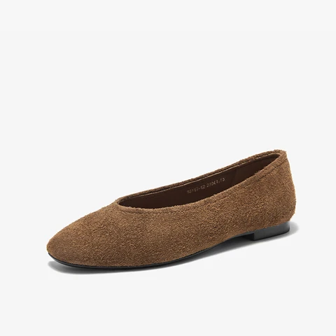 Базовые женские туфли на плоской подошве из замши с круглым носком