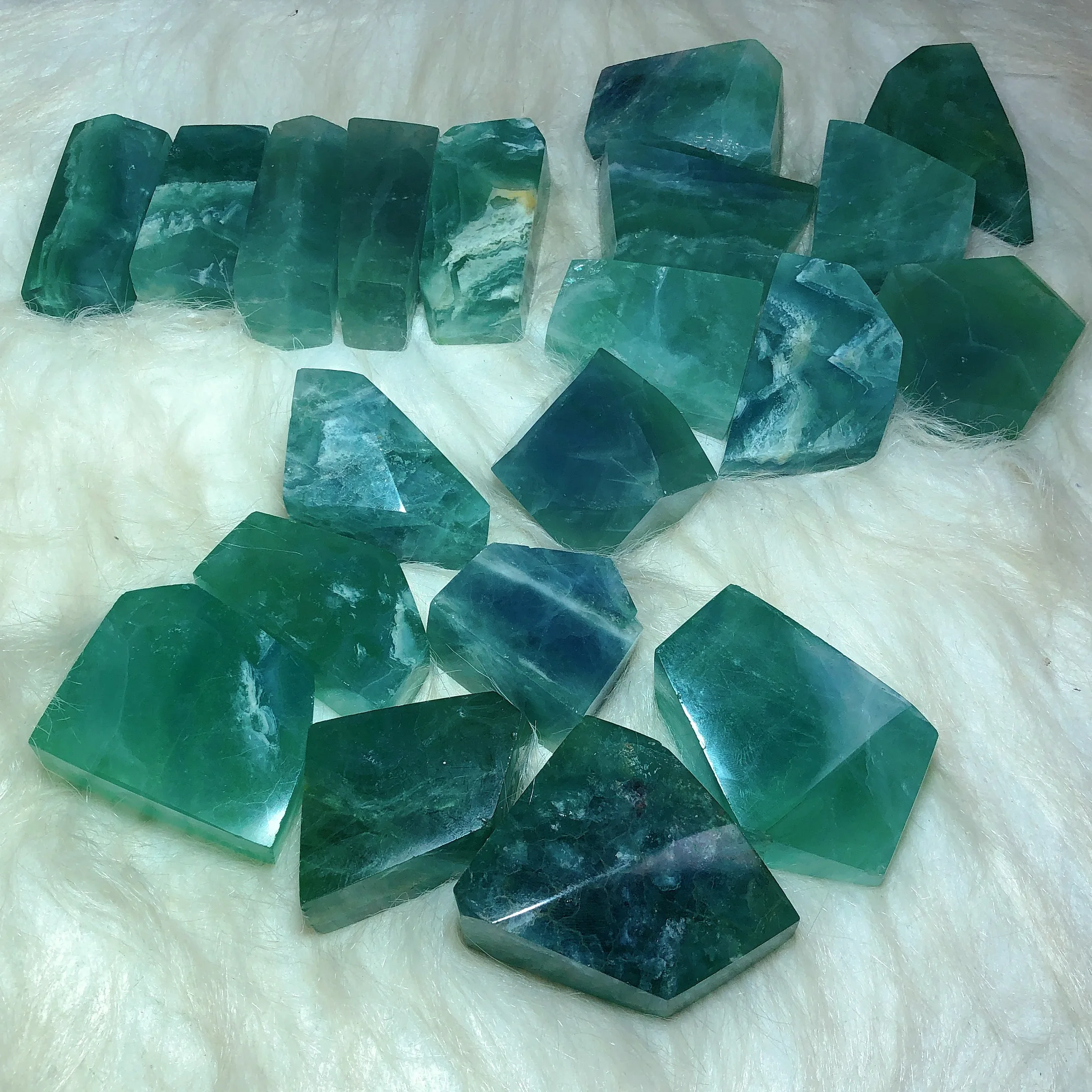 Натуральные кристаллы Ocean Blue Fluorite Freeform радужные вспышки лечебные камни высокого